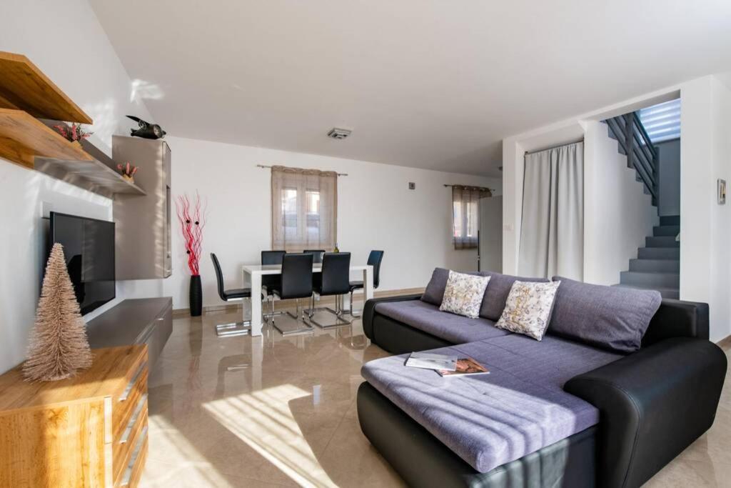 Villa Ester Пула Экстерьер фото