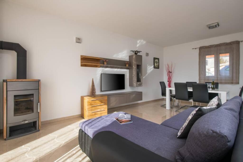 Villa Ester Пула Экстерьер фото