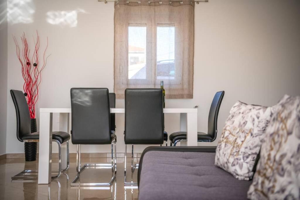 Villa Ester Пула Экстерьер фото